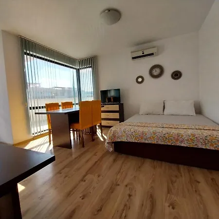 Apartment Azuro