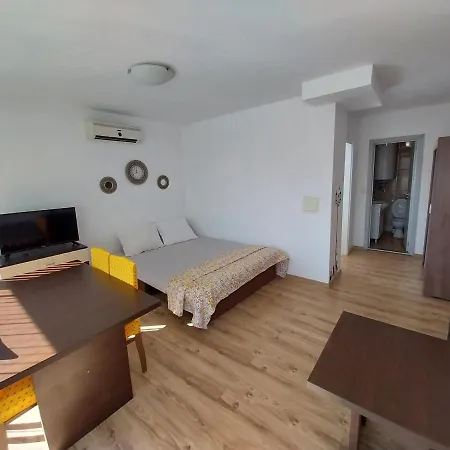 Azuro Apartment Sozopol