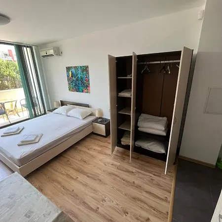 Azuro Apartament *